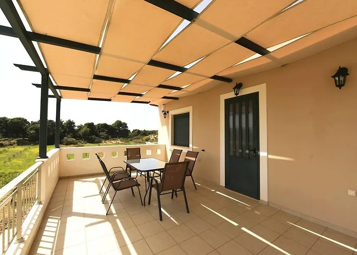 Panelma Tranquil Coastal Retreat In Zacharo Tholon